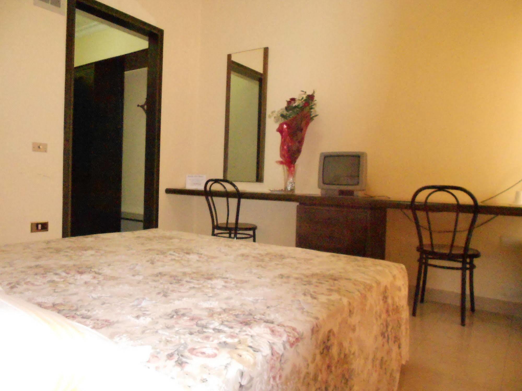 Hotel Le Dune Lago Patria
